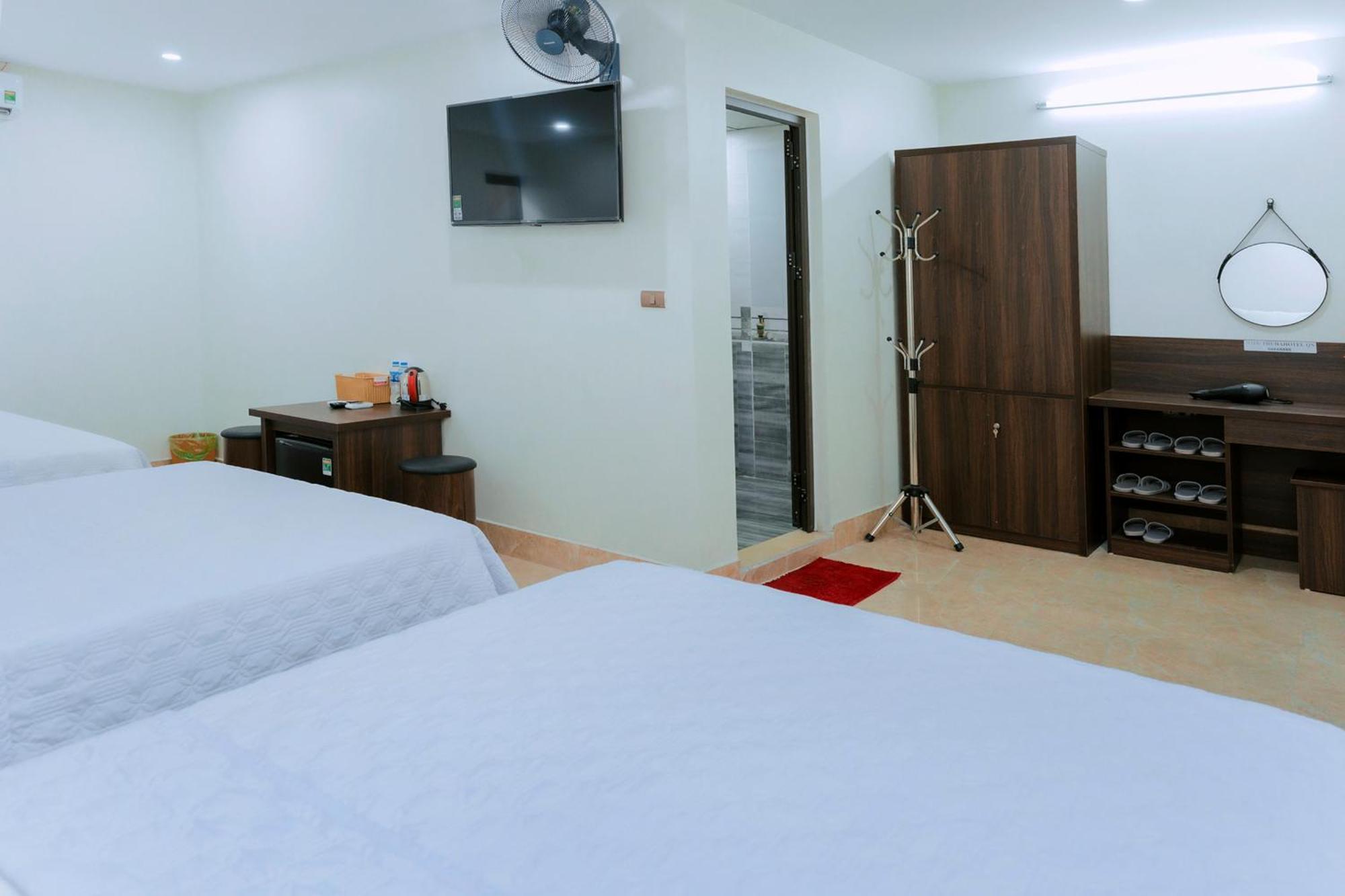 Thu Ha Hotel Uong Bi Экстерьер фото