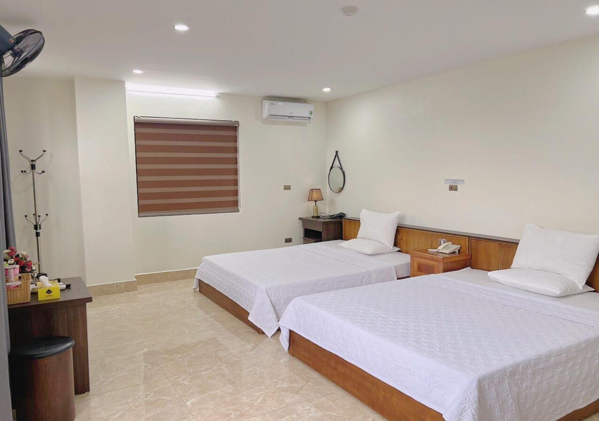 Thu Ha Hotel Uong Bi Экстерьер фото