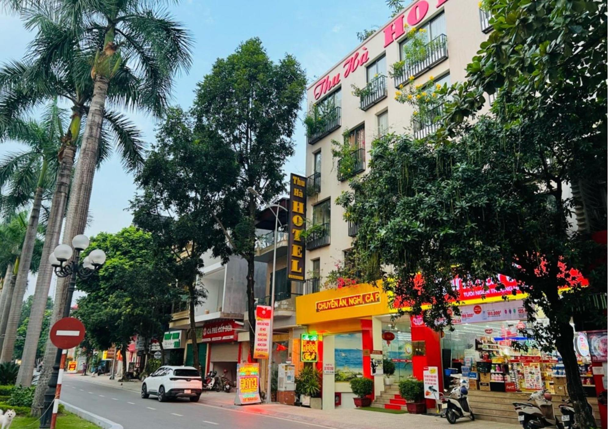 Thu Ha Hotel Uong Bi Экстерьер фото