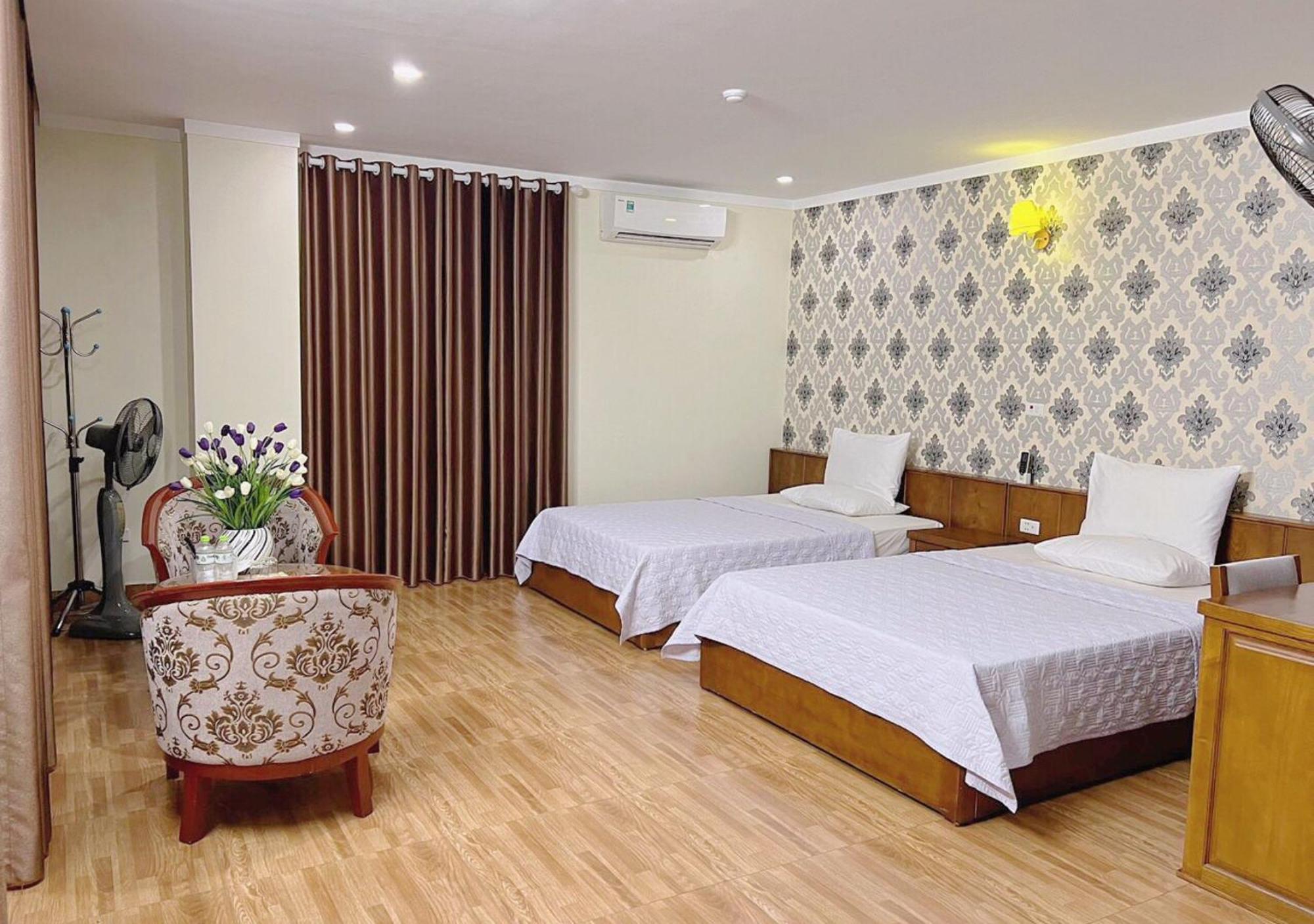 Thu Ha Hotel Uong Bi Экстерьер фото